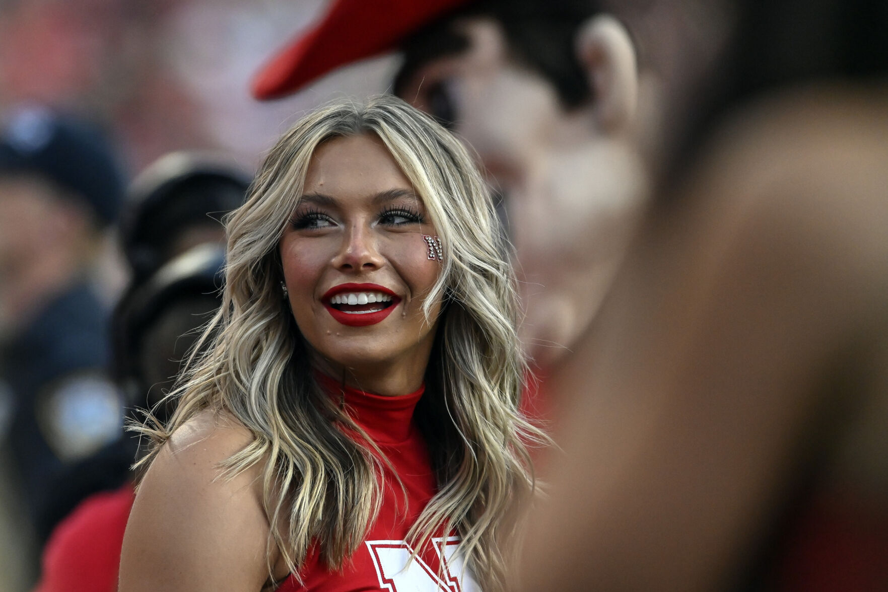 091122-HuskerFball19.jpg
